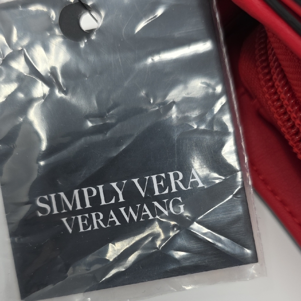 Simply Vera Vera Wang Red Mini Crossbody Wallet Bag NWT - Picture 2 of 12